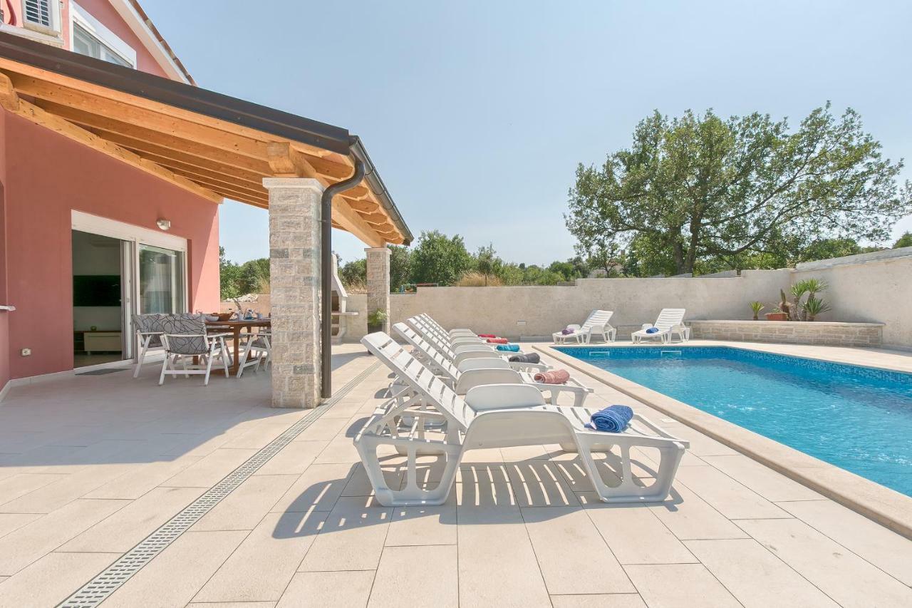 Holiday Home Nikol Pula Ngoại thất bức ảnh