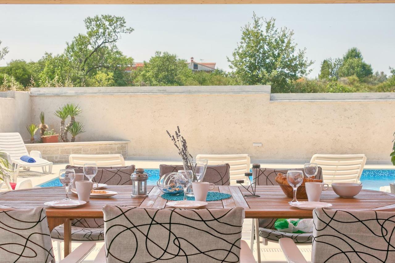 Holiday Home Nikol Pula Ngoại thất bức ảnh